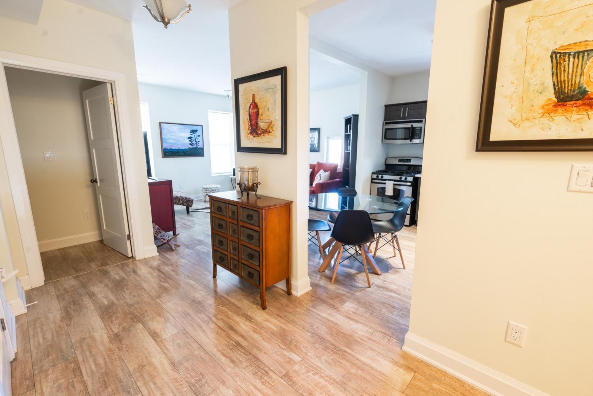 Spacious 3 Bedroom Apartment In Heart Of Niagara Thorold Экстерьер фото